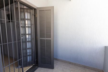 Casa à venda com 127m², 2 quartos e 1 vaga Casa à venda com 127m², 2 quartos e 1 vagaQuarto 2 - Varanda