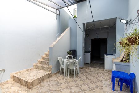 Casa à venda com 127m², 2 quartos e 1 vaga Casa à venda com 127m², 2 quartos e 1 vagaChurrasqueira