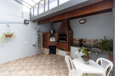 Casa à venda com 127m², 2 quartos e 1 vaga Casa à venda com 127m², 2 quartos e 1 vagaChurrasqueira