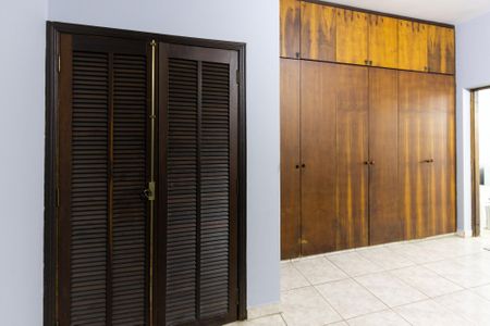 Casa à venda com 127m², 2 quartos e 1 vaga Casa à venda com 127m², 2 quartos e 1 vagaQuarto de Serviço