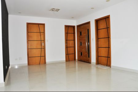 Apartamento para alugar com 179m², 5 quartos e 3 vagasSala