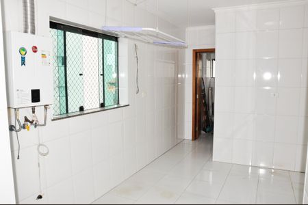 Apartamento para alugar com 179m², 5 quartos e 3 vagasÁrea de Serviço