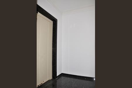 Apartamento para alugar com 179m², 5 quartos e 3 vagasHall de Serviço com Elevador