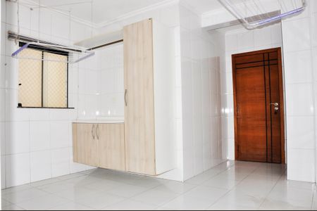 Apartamento para alugar com 179m², 5 quartos e 3 vagasÁrea de Serviço