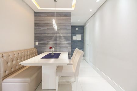 Apartamento à venda com 67m², 2 quartos e 1 vagaSala 