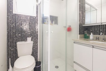 Apartamento à venda com 67m², 2 quartos e 1 vagaBanheiro Suíte 