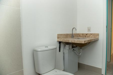 Apartamento à venda com 224m², 3 quartos e 4 vagasBanheiro da Suíte 2