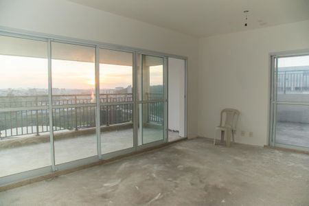 Apartamento à venda com 224m², 3 quartos e 4 vagasSala 2