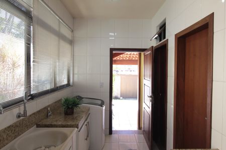 Casa à venda com 900m², 5 quartos e 3 vagasÁrea de Serviço