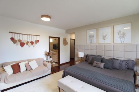 Casa à venda com 900m², 5 quartos e 3 vagasSuite