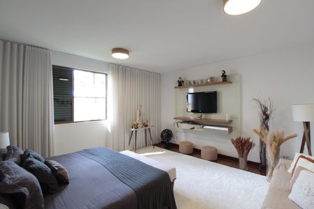 Casa à venda com 900m², 5 quartos e 3 vagasSuite