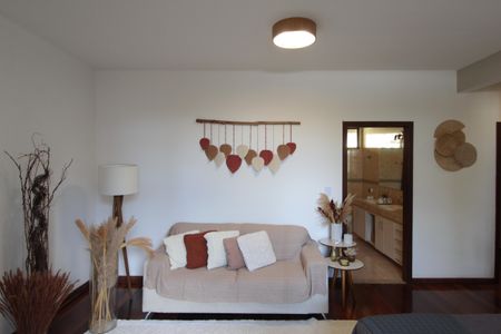 Casa à venda com 900m², 5 quartos e 3 vagasSuite