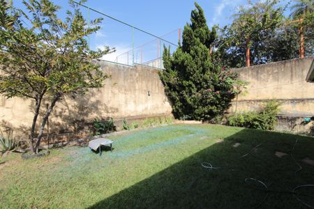 Casa à venda com 900m², 5 quartos e 3 vagasÁrea Externa