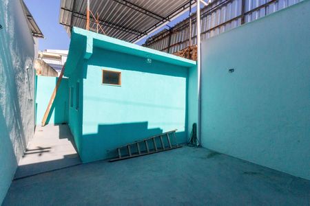 Casa para alugar com 52m², 1 quarto e sem vagaQuintal