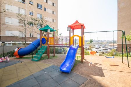Apartamento à venda com 48m², 2 quartos e 1 vaga Apartamento à venda com 48m², 2 quartos e 1 vagaÁrea comum - Playground