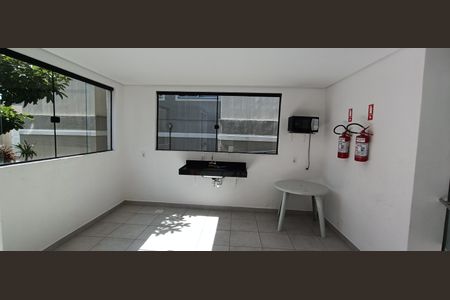Apartamento à venda com 42m², 2 quartos e sem vagaÁrea comum - Salão de festas