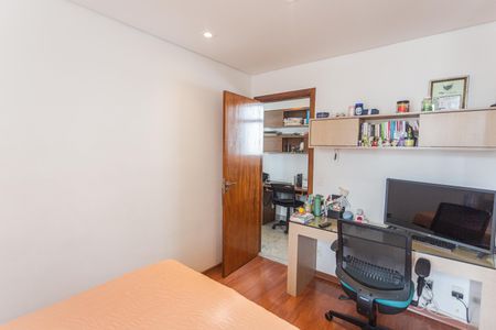 Apartamento à venda com 283m², 4 quartos e 2 vagasQuarto 1