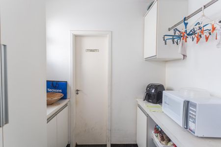 Apartamento à venda com 283m², 4 quartos e 2 vagasBanheiro de Serviço