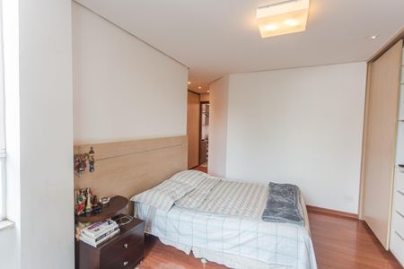 Apartamento à venda com 283m², 4 quartos e 2 vagasSuíte 1