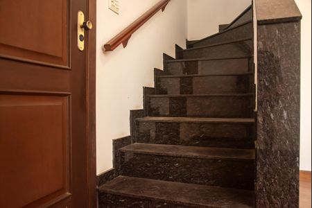 Casa à venda com 200m², 3 quartos e 2 vagasSala