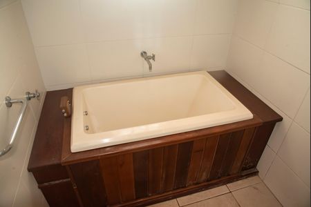 Casa à venda com 200m², 3 quartos e 2 vagasBanheiro