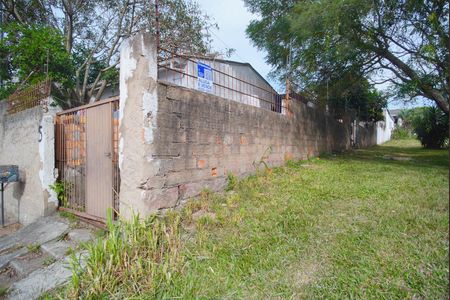 Casa à venda com 322m², 2 quartos e 3 vagas Casa à venda com 322m², 2 quartos e 3 vagasPlaca