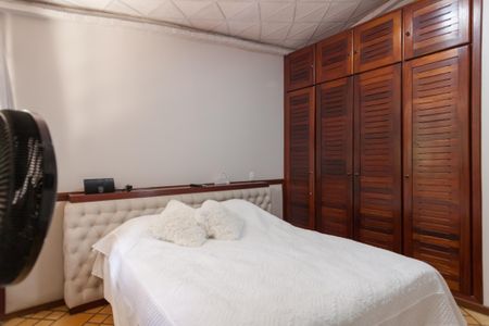 Casa de condomínio à venda com 298m², 3 quartos e 8 vagasSuíte 3 