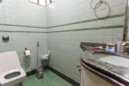 Casa de condomínio à venda com 298m², 3 quartos e 8 vagasBanheiro Suíte 3 