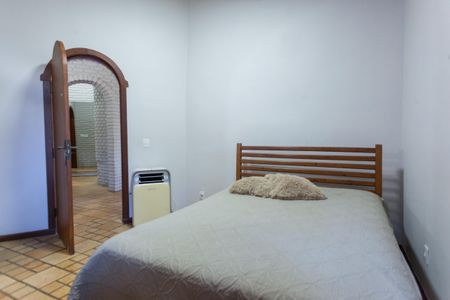 Casa de condomínio à venda com 298m², 3 quartos e 8 vagasSuíte 1 