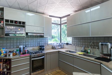 Casa de condomínio à venda com 298m², 3 quartos e 8 vagasCozinha