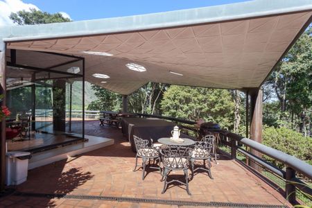 Casa de condomínio à venda com 298m², 3 quartos e 8 vagasÁrea externa