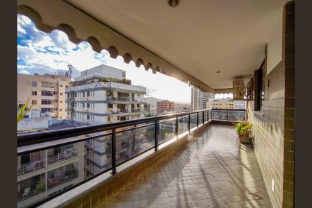 Apartamento à venda com 265m², 3 quartos e 3 vagasVaranda da Sala