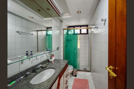 Apartamento à venda com 265m², 3 quartos e 3 vagasBanheiro Corredor