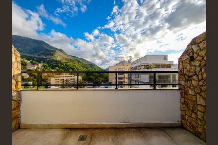 Apartamento à venda com 265m², 3 quartos e 3 vagasVaranda da Suíte 2