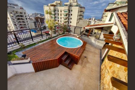 Apartamento à venda com 265m², 3 quartos e 3 vagasPiscina