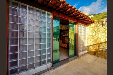 Apartamento à venda com 265m², 3 quartos e 3 vagasVaranda da Suíte 2