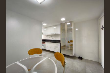 Apartamento à venda com 265m², 3 quartos e 3 vagasCozinha