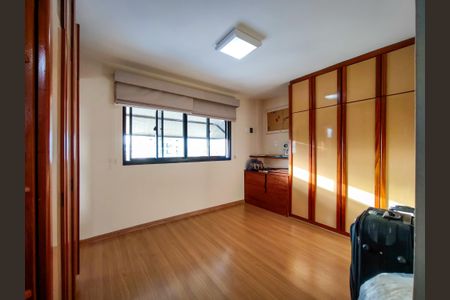 Apartamento à venda com 265m², 3 quartos e 3 vagasSuíte 1