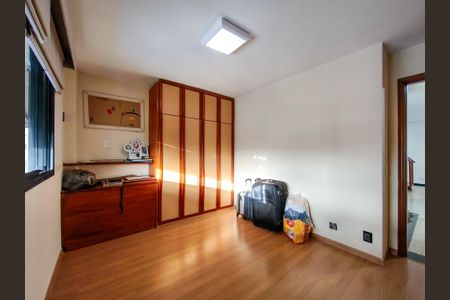 Apartamento à venda com 265m², 3 quartos e 3 vagasSuíte 1