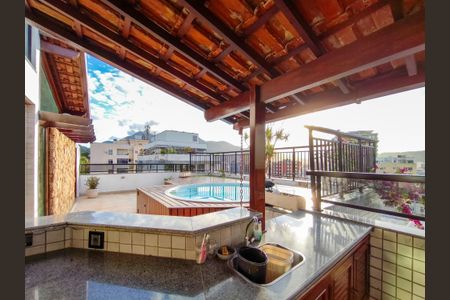 Apartamento à venda com 265m², 3 quartos e 3 vagasÁrea comum - Churrasqueira