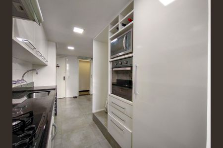 Apartamento à venda com 265m², 3 quartos e 3 vagasCozinha