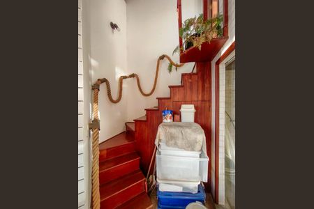 Apartamento à venda com 265m², 3 quartos e 3 vagasEscada