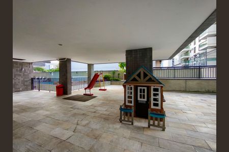 Apartamento à venda com 265m², 3 quartos e 3 vagasÁrea comum - Playground