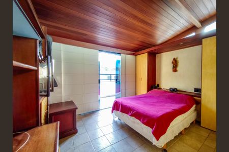 Apartamento à venda com 265m², 3 quartos e 3 vagasSuíte 2