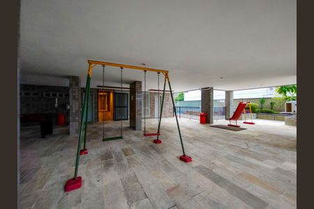 Apartamento à venda com 265m², 3 quartos e 3 vagasÁrea comum - Playground