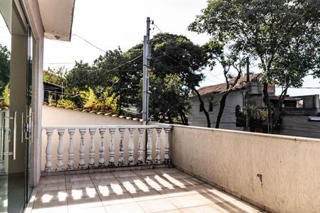Casa à venda com 360m², 3 quartos e 2 vagasEntrada