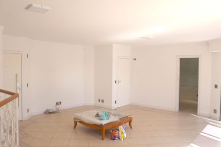 Apartamento à venda com 255m², 4 quartos e 3 vagasCobertura