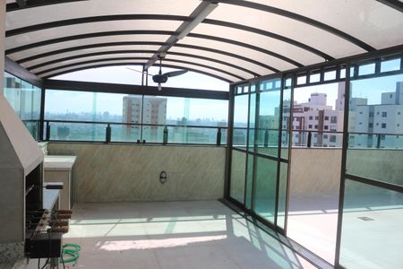 Apartamento à venda com 255m², 4 quartos e 3 vagasCobertura