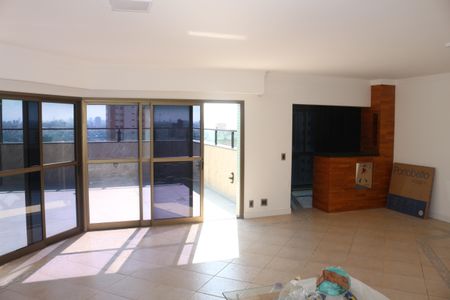 Apartamento à venda com 255m², 4 quartos e 3 vagasCobertura