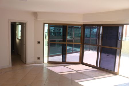 Apartamento à venda com 255m², 4 quartos e 3 vagasCobertura